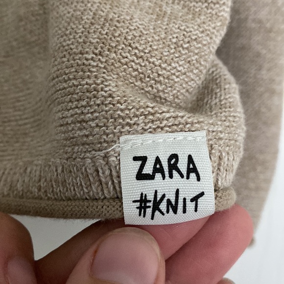 ZARA tan colored kids knit sweater - Picture 2 of 3